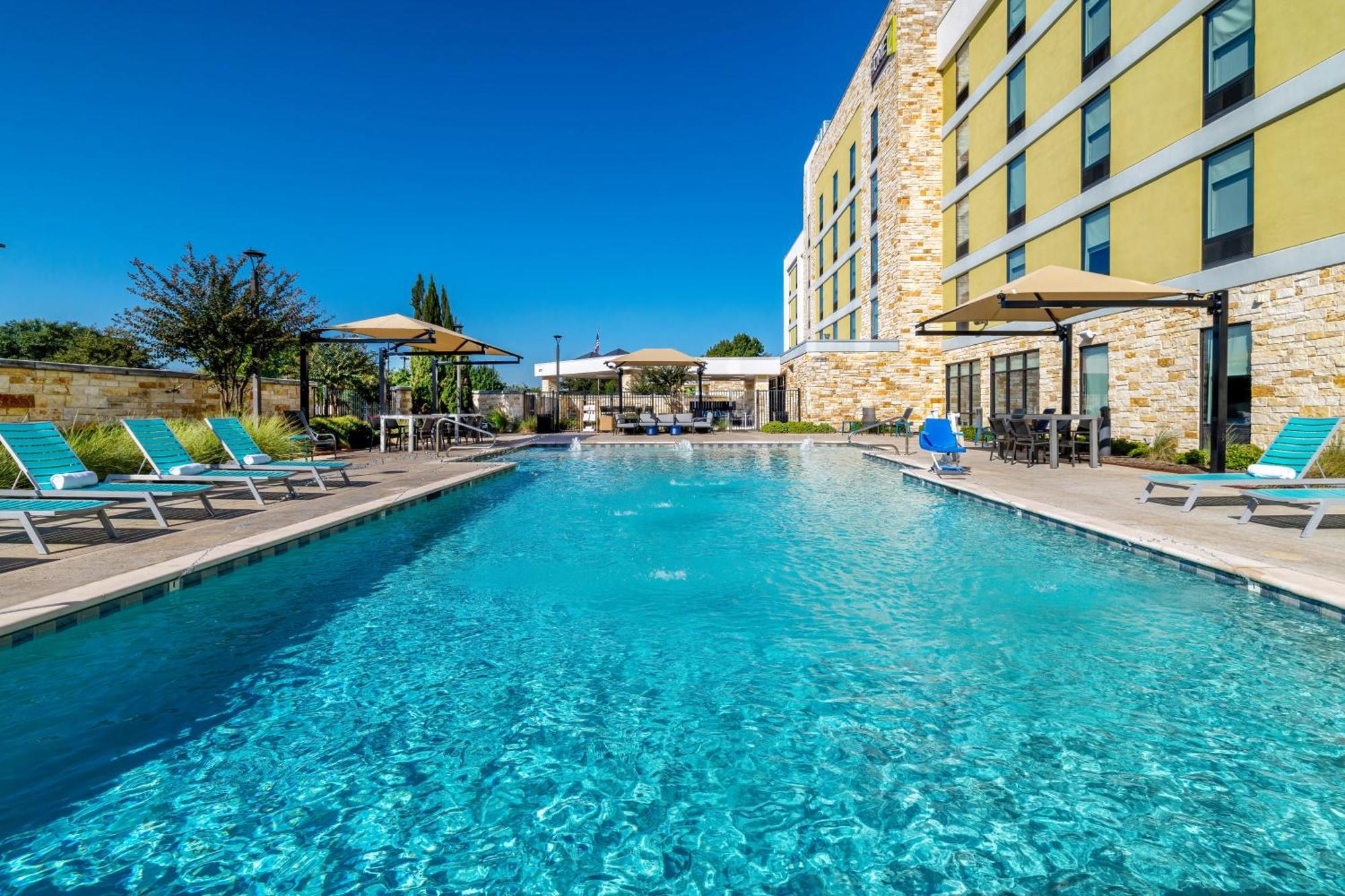 Home2 Suites By Hilton Dallas Addison Exteriör bild